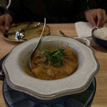 Mandalay Restaurant - Burmese Style Curry Chicken - Burmese Near Me - San Francisco, California Mandalay Restaurant - Burmese Style Curry Chicken - Burmese Near Me - San Francisco, California