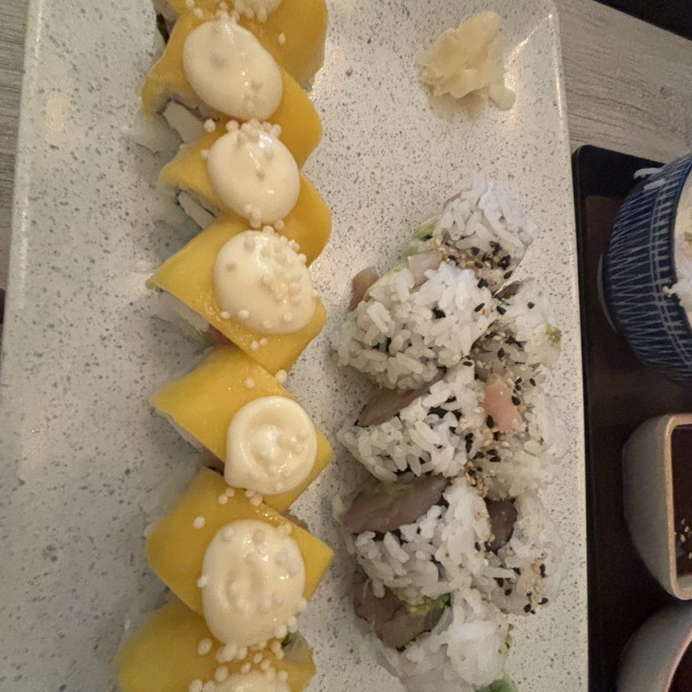 O Sushi - Mango roll and tuna roll - Sushi Bars Near Me - Vancouver, British Columbia O Sushi - Mango roll and tuna roll - Sushi Bars Near Me - Vancouver, British Columbia