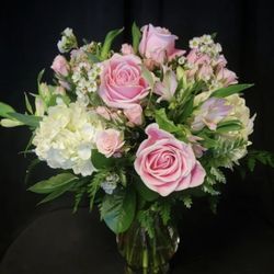 Magnolias Flower Shop