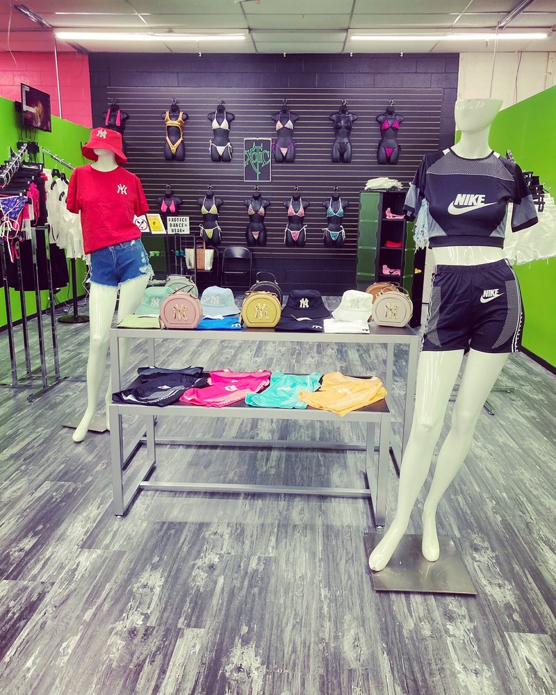 BRUTON BAZAAR Updated November 2024 50 Photos 2233 N Prairie