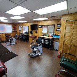 Fully Renovated highly clean shop. Interior in New as of July 2020