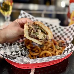 Pop's Wings - Philly cheesesteak, pretty damn good !!
