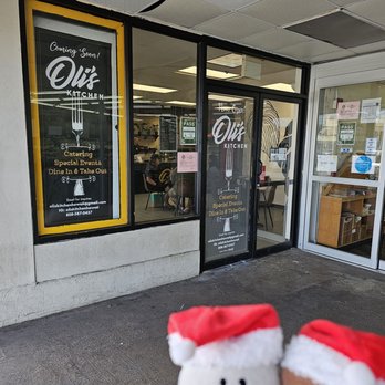 Oli's Kitchen - Front door - Breakfast & Brunch Near Me - Honolulu, Hawaii Oli's Kitchen - Front door - Breakfast & Brunch Near Me - Honolulu, Hawaii