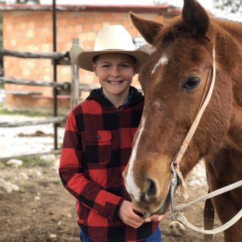 Dixie Dude Ranch - Guest Houses Near Me - Bandera, Texas