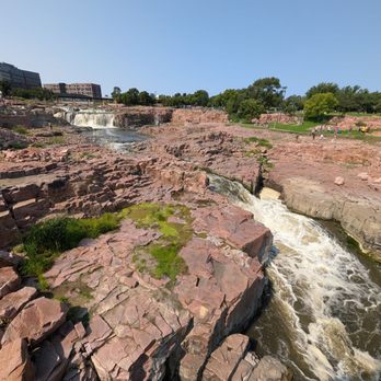 Falls Park - Gorgeous. - Parks Near Me - Sioux Falls, South Dakota Falls Park - Gorgeous. - Parks Near Me - Sioux Falls, South Dakota