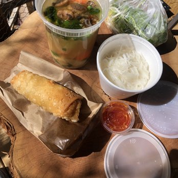 Thuy's Noodle Shop - vegetarian pho and vegetarian egg roll - Vietnamese Near Me - Bisbee, Arizona Thuy's Noodle Shop - vegetarian pho and vegetarian egg roll - Vietnamese Near Me - Bisbee, Arizona