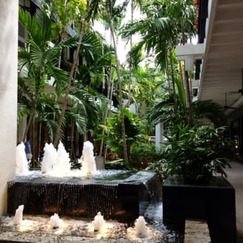 Bal Harbour Shops - Lush landscape! - Pop-up Shops Near Me - Bal Harbour, Florida Bal Harbour Shops - Lush landscape! - Pop-up Shops Near Me - Bal Harbour, Florida