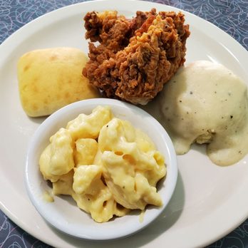 Fenders Diner - Chicken Breast, Potato Scoop, Roll & Mac - Diners Near Me - Cornelia, Georgia