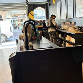IZY Coffee Brugge - Space - Coffee & Tea Near Me - Bruges, VWV IZY Coffee Brugge - Space - Coffee & Tea Near Me - Bruges, VWV