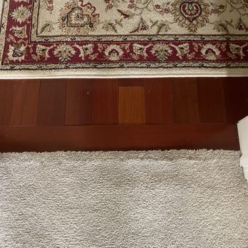 Complete Floor Coverings - Staple marks and bad stretching of carpet - Carpet Installation Near Me - McHenry, Illinois Complete Floor Coverings - Staple marks and bad stretching of carpet - Carpet Installation Near Me - McHenry, Illinois
