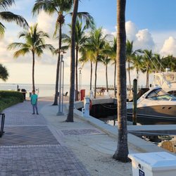 Marlin Bay Resort & Marina - Marina had its own aquatic aeration curtain, set-up was sick. No bad smells, just a clean environment for your boat.