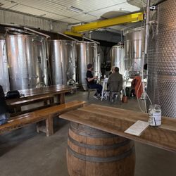 Black Birch Vineyard - Tasting room