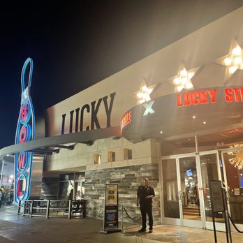 Lucky Strike Orange - Bowling Near Me - Orange, California
