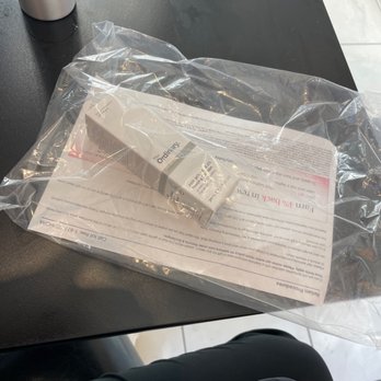 SEPHORA - Brand new still in original shipping packaging and slip - Cosmetics & Beauty Supply Near Me - Burlingame, California