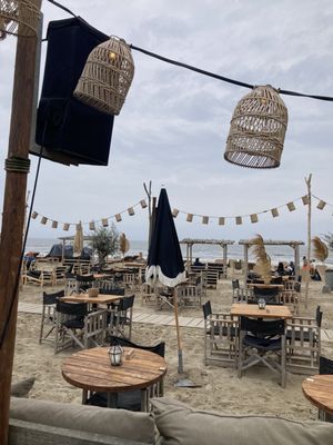 Branding Beach Club by null