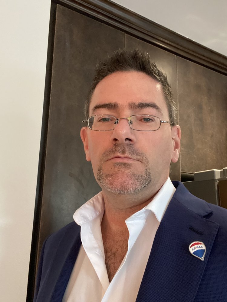 PATRICK BATES GROUPE MACKAY Updated May 2024 SaintJeansur