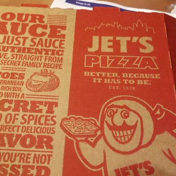 Jet's Pizza - Corrugated liner to protect the pizza for the drive - Pizza Near Me - Lynnwood, Washington
