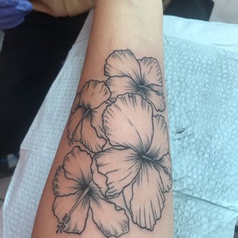 Electric Paradise Tattoo - fresh hibiscus! (my own artwork) - Tattoo Near Me - Honolulu, Hawaii Electric Paradise Tattoo - fresh hibiscus! (my own artwork) - Tattoo Near Me - Honolulu, Hawaii