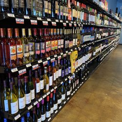 Mt Juliet Wine and Spirits - Lots of choices on wine
