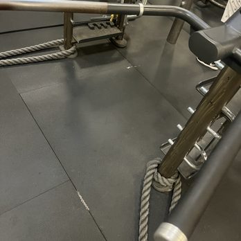 Gold's Gym - Grip on one side and not the other. - Gyms Near Me - Montclair, California Gold's Gym - Grip on one side and not the other. - Gyms Near Me - Montclair, California