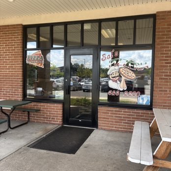 Sal's Pizzeria - Pizza Near Me - South WIndsor, Connecticut Sal's Pizzeria - Pizza Near Me - South WIndsor, Connecticut