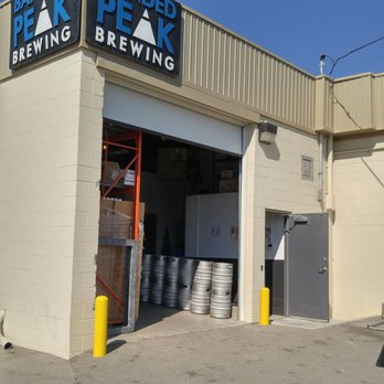 Banded Peak Brewing - Breweries Near Me - Calgary, Alberta