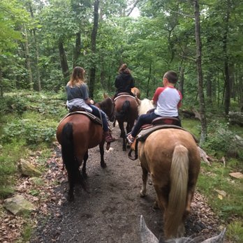 Echo Lake Stables - Horseback Riding Near Me - Newfoundland, New Jersey