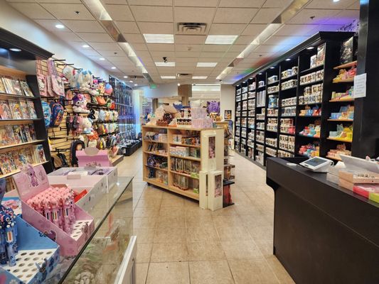 Gallerìa Shop Crazy Comics, 2414 E Sunrise Blvd, Fort Lauderdale, FL 33304