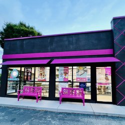 Baskin Robbins - Storefront
