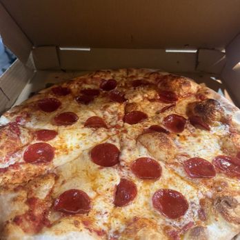 Mony’s Pizzeria - 16 in. Pepperoni pizza - Pizza Near Me - Houston, Texas Mony’s Pizzeria - 16 in. Pepperoni pizza - Pizza Near Me - Houston, Texas
