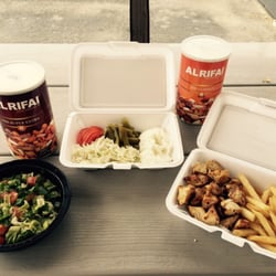 I ordered the works & Alrifai nuts. But salad was old & chicken had no seasoning, but the garlic mayonnaise sauce was delicious.