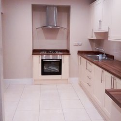 Ammanford Handyman - Kitchen Fitting and Ceramic Tiling. Ammanford Handyman Property Maintenance
