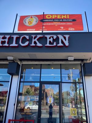 Dave's Hot Chicken by null