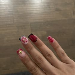 Lucky Nails