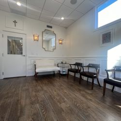 Avenue Family Dentistry - Waiting room
