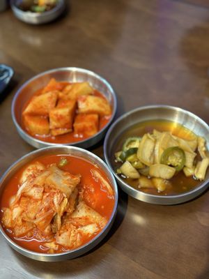 Yi's Traditional Korean Beef Soup Restaurant (이가네 전통 설렁탕) by null