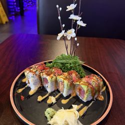 Motto Asian Cuisine - Fort Walton Beach Roll - yum!