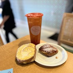 Die Die Must Try Beverage - Strawberry croissant and pineapple Swiss roll too