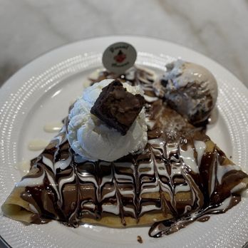 Dessert Avenue - Chocolate Lover Crepe - Desserts Near Me - Murphy, Texas