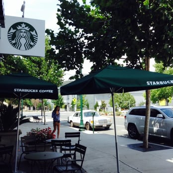 Starbucks - Coffee & Tea Near Me - Walnut Creek, California