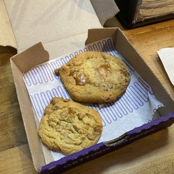 Insomnia Cookies