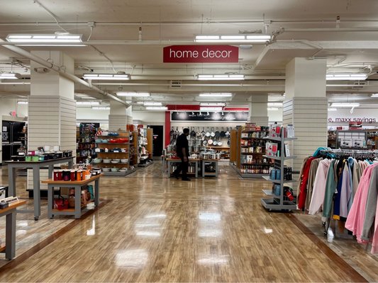 TJ MAXX - Updated September 2025 - 93 Photos & 103 Reviews - 3254 M St