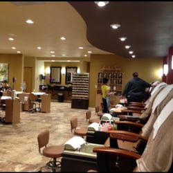 LaVish Nails & Spa