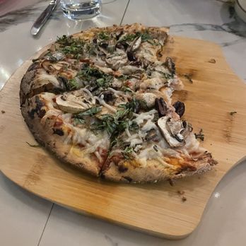 The Ginger Mule - Mushroom pizza - Vegan Near Me - Houston, Texas