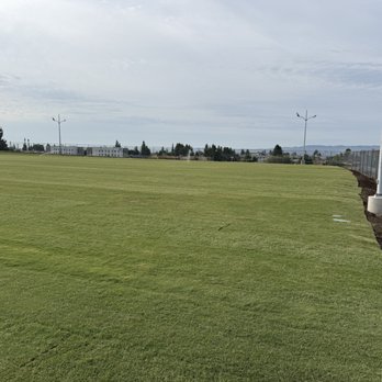 Valley United Soccer Complex - 3.5 acres of Bermuda TifTuf grass, natural grass with extreme play durability. - Soccer Near Me - Northridge, California Valley United Soccer Complex - 3.5 acres of Bermuda TifTuf grass, natural grass with extreme play durability. - Soccer Near Me - Northridge, California
