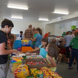 ShareNet - Packing for our Back to School Supplies event!