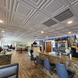 Talk of the Towne - Newly renovated interior