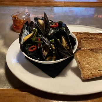Fahrenheit 132 - PEI Mussels, smoked old fashioned - Steakhouses Near Me - Fredericksburg, Virginia Fahrenheit 132 - PEI Mussels, smoked old fashioned - Steakhouses Near Me - Fredericksburg, Virginia