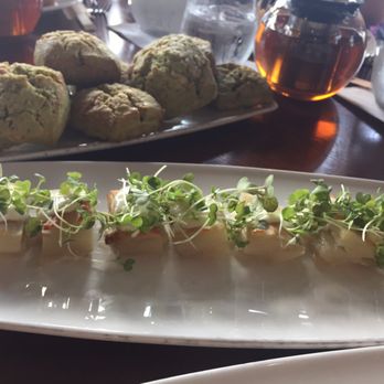 MW Restaurant - New American Near Me - Honolulu, Hawaii
