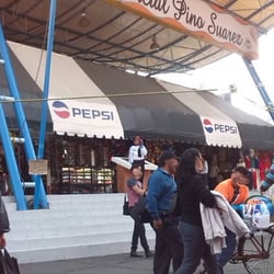 Plaza Comercial Pino Suárez - Hay locales que venden todo tipo de cosas desde ropa hasta comida